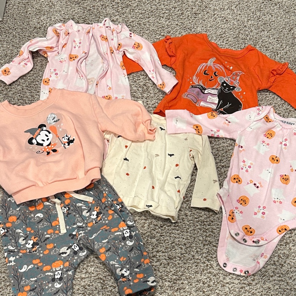 Adorable Halloween Baby Clothing Set 3-6 months - Old Navy and Carter’s